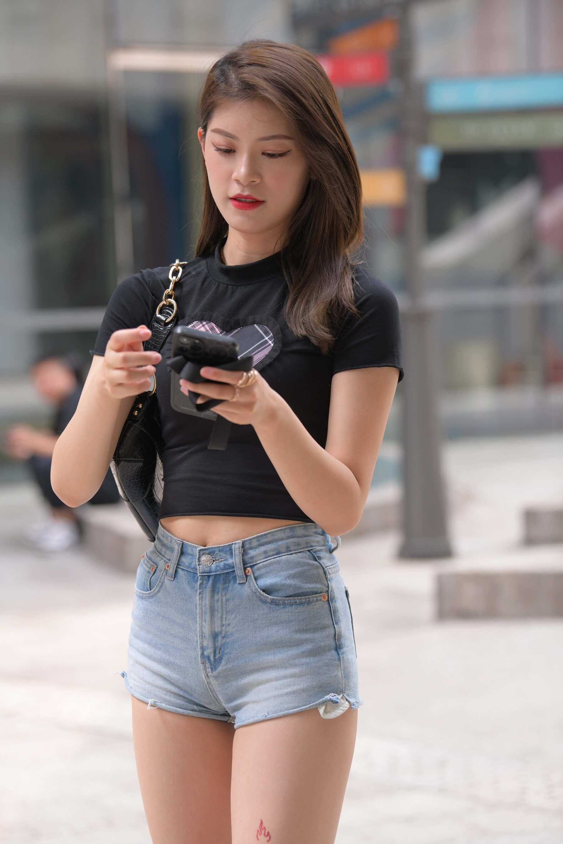 25806kslwxzuri1j.jpg
