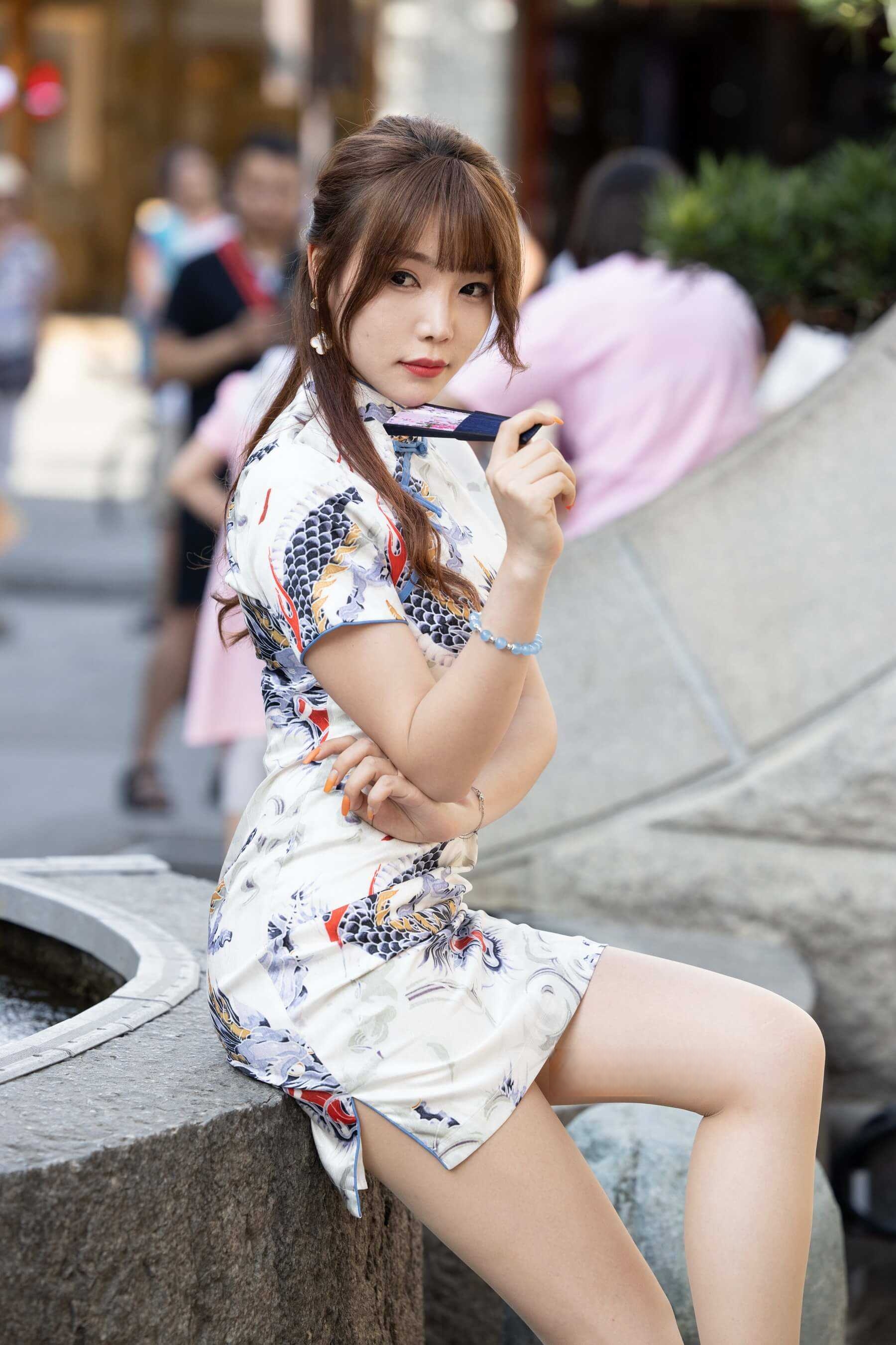 998742q5me40qw0.jpg