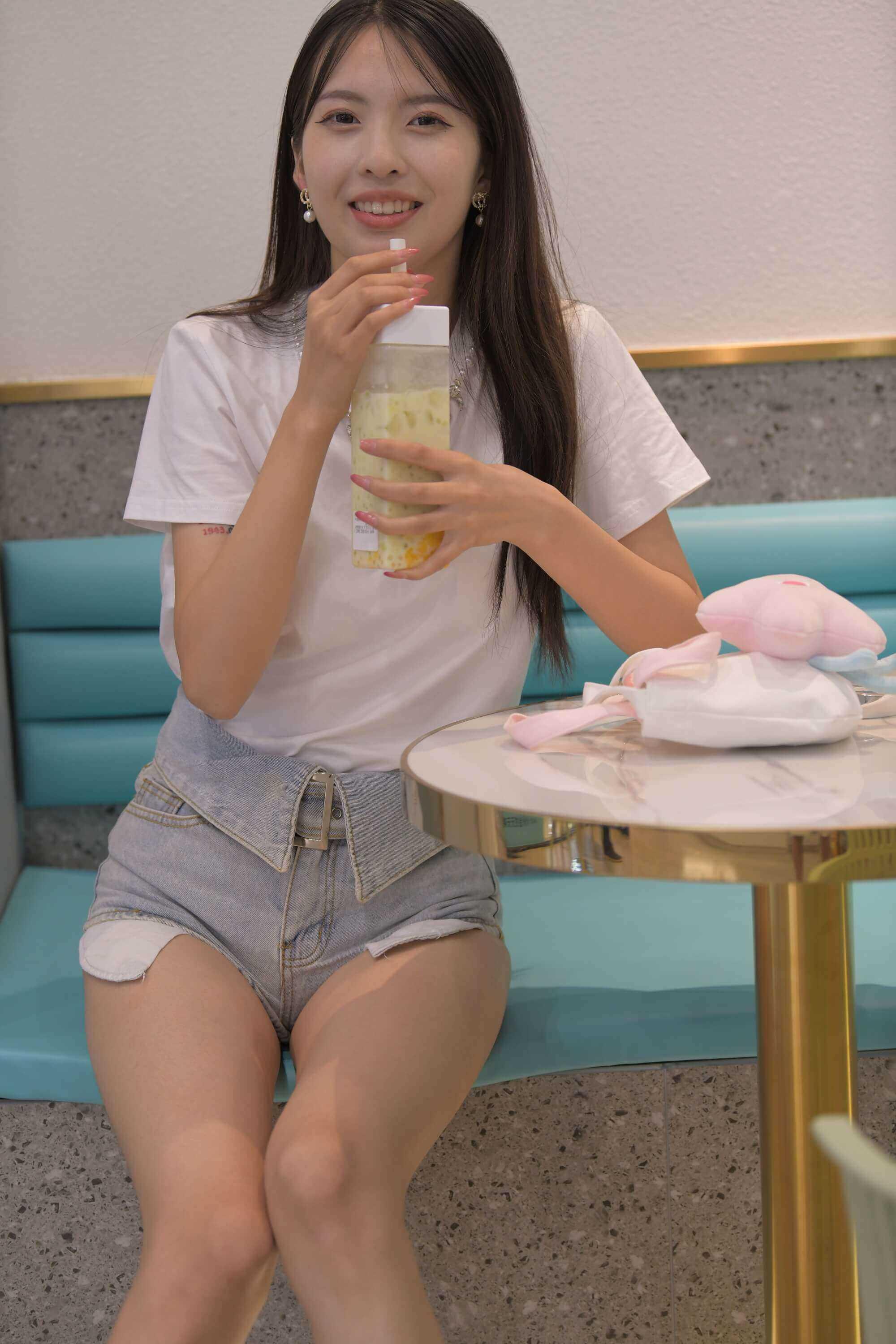 28569mze1trj2u1i.jpg
