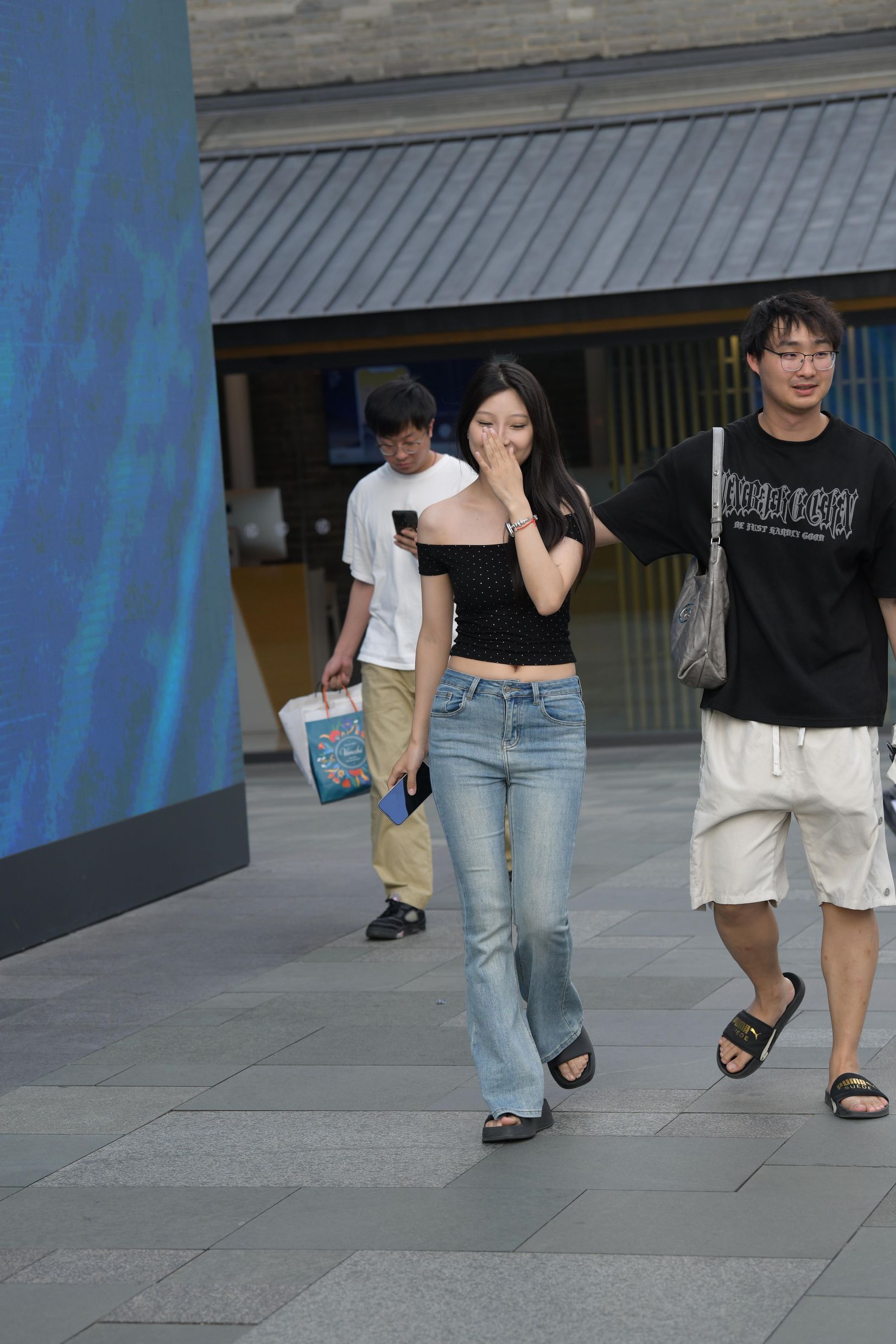 154272-c53ctz5rdsd.jpg
