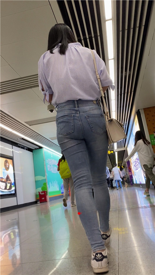13565ti543ac1oi0.jpg