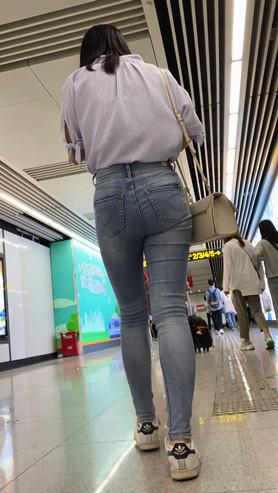 13565adkz0mw1r1a.jpg
