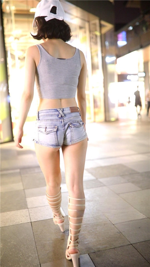 9918dumohxjxxrn.jpg