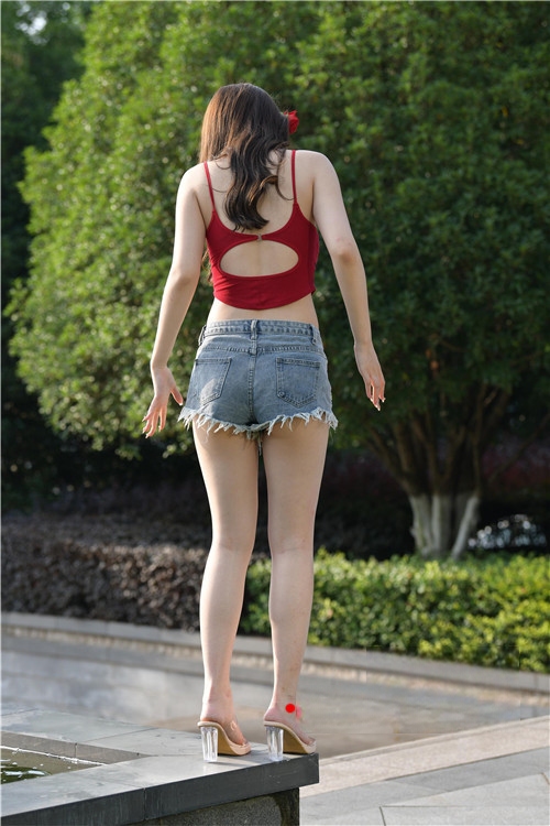 28867olg14f1t0fr.jpg