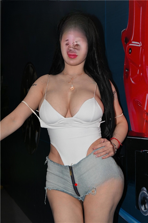 24704tcxdeuvqxxd.jpg