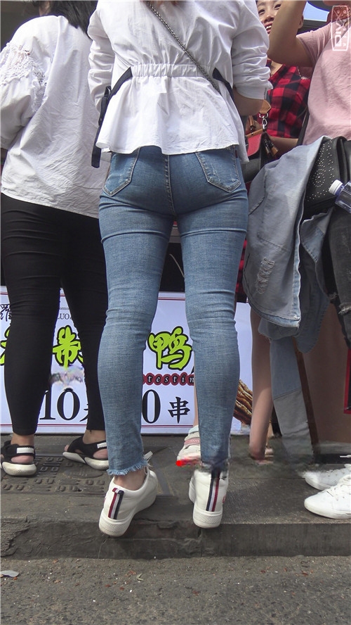 10532cxrdm3mzzel.jpg