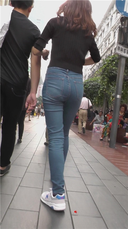 1192vad1yy13f1n.jpg