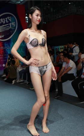 漂亮的美女模特(29P)