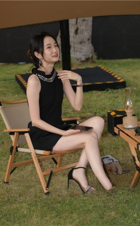 气质黑裙美腿小姐姐(131P)