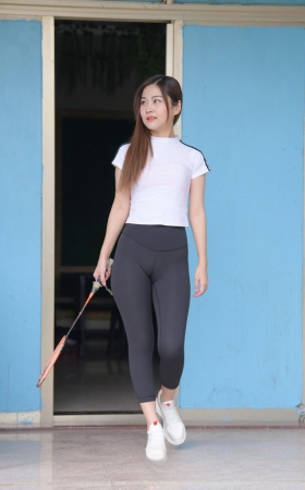 黑色紧身瑜伽裤美女－佩兰MJ430