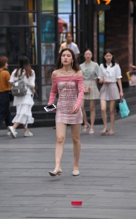 抹胸包屯裙长腿美女3A3737[550M]