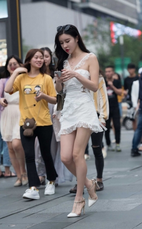 身材高挑的美女 [10P]