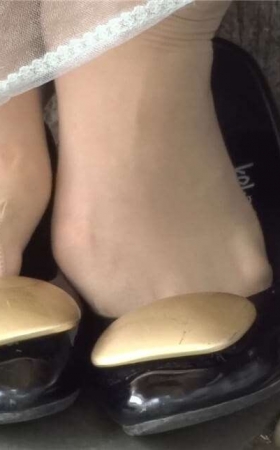 修身红裙展现女人味MJ711[298M]