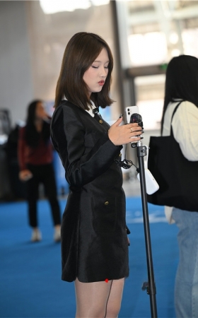 直播的销售美女(92P)