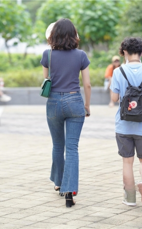 紧牛美女【套图+视频】