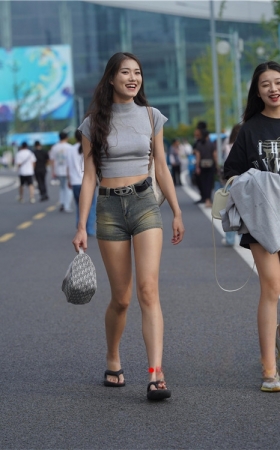 长腿热裤美女(87P)