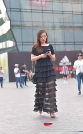 丰满时尚的蛋糕裙美女3A3395[124M]