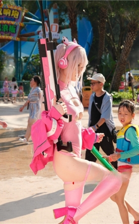 性感的cos女狙击手(144P)
