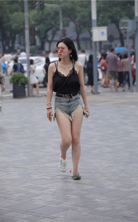 酷酷的小姐姐(22P)