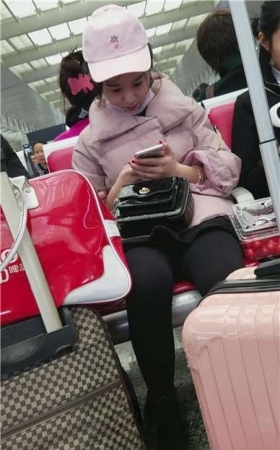 紫色修身长裙 [65P-1.45GB]