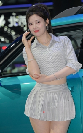 长腿高跟美女(165P)