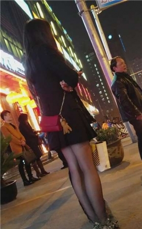 灰色裙肉丝小姐姐 [259P1V-5.37GB]