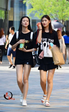 8-15 大T恤下的美腿 [15P]
