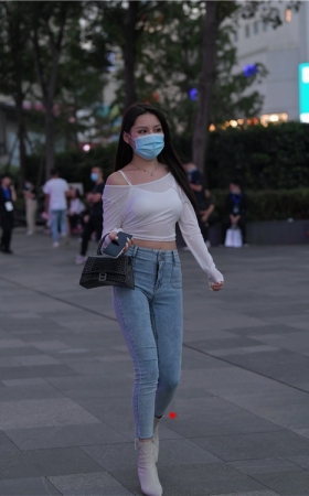 牛仔裤小姐姐(93P)