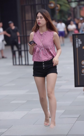 热裤美女3A3971[724M]