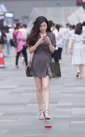 高挑的美女3A2740[987M]