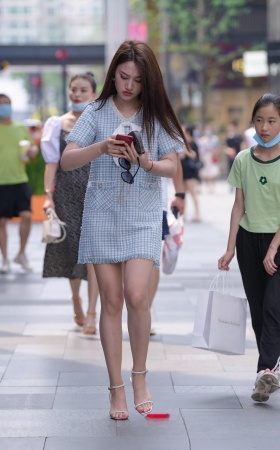 美腿玉足小姐姐3A3730[796M]