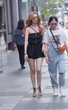金发的美女 [13P]