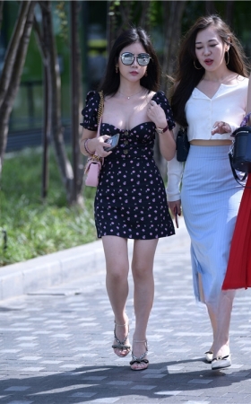 性感的长裙小姐姐(20P)