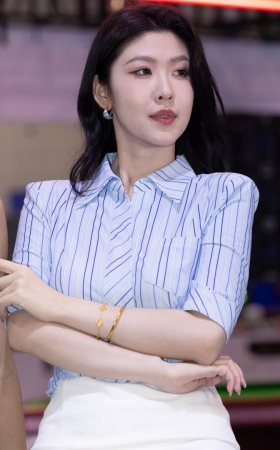 弦子的雪白美腿 [145P-1.17GB]