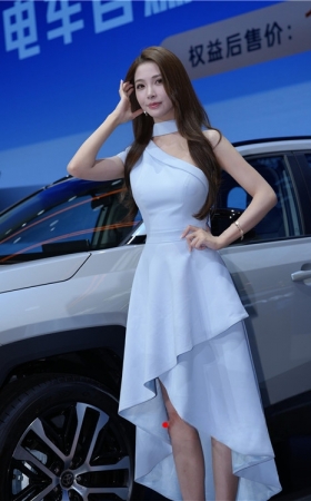 靓丽的蓝裙车模美女(50P)
