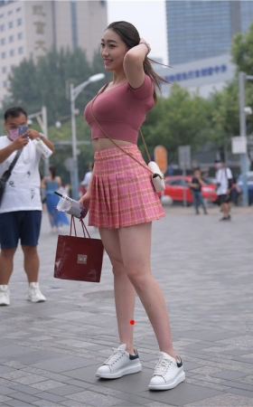 高腰百褶裙美女(62P)