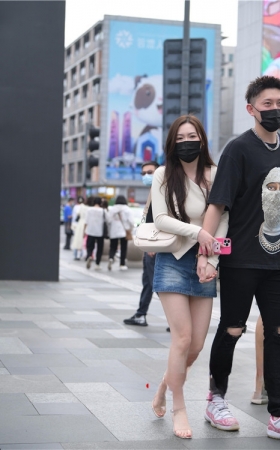 漂亮的牛仔裙女友(139P)