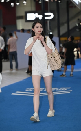 美腿小姐姐(42P)