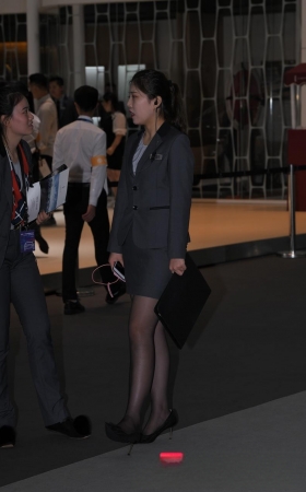 丰腴的黑丝制服3A3399[137M]