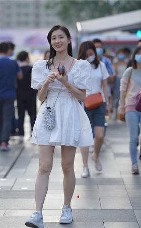 白色连衣裙小姐姐【套图+视频】
