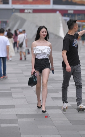 吊带热裤美女(35P)