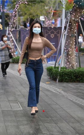 紧身牛仔裤美女(64P)