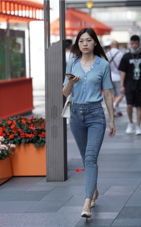 紧身牛仔裤(117P)