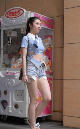 热裤小妹【套图+视频】
