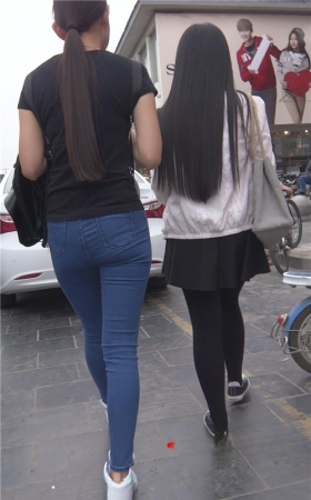 牛仔裤妹子