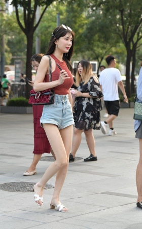 热裤美腿丰富身材3A1397[541M]