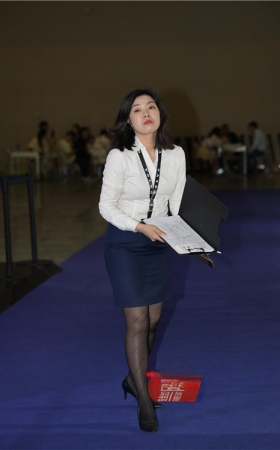 黑丝美女销售(49P)
