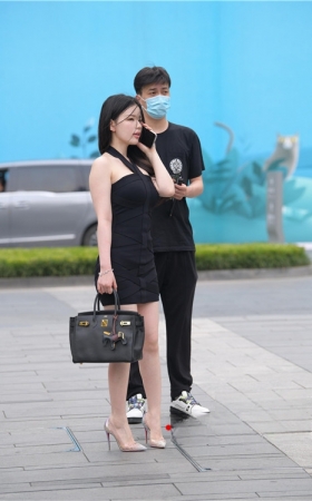 高跟黑裙美女(170P)