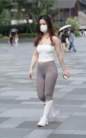 紧身裤美女(77P)