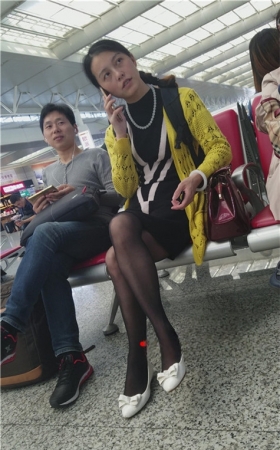 黑丝细腿妹子
